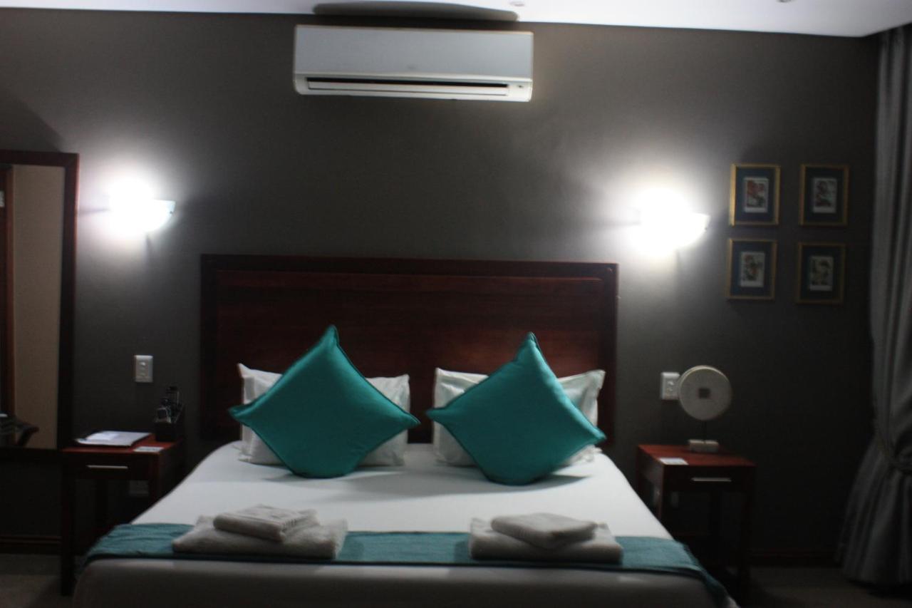 Over The Moon Guesthouse Johannesbourg Extérieur photo