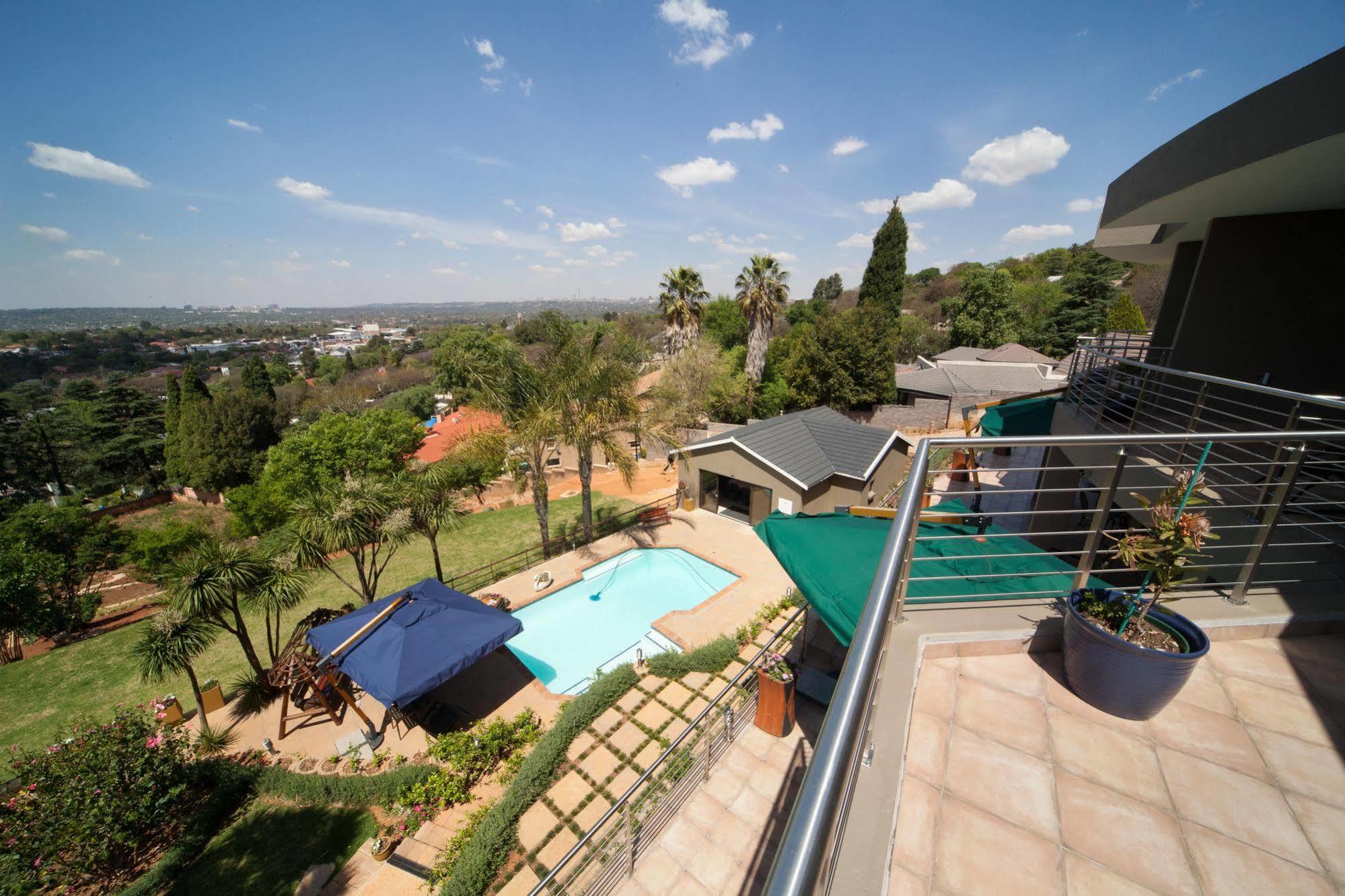 Over The Moon Guesthouse Johannesbourg Extérieur photo